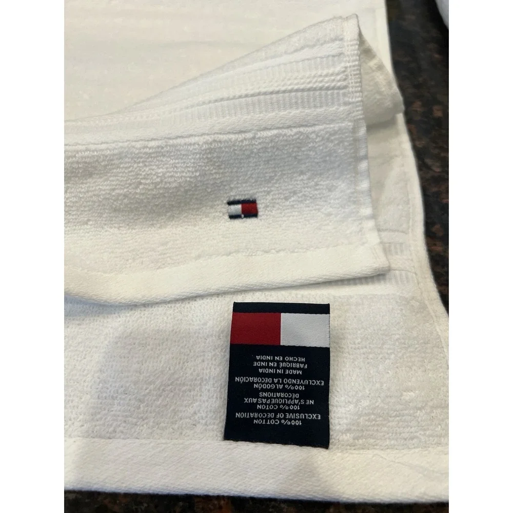 Tommy Hilfiger 100% Cotton White Bath Towel 30 X 56